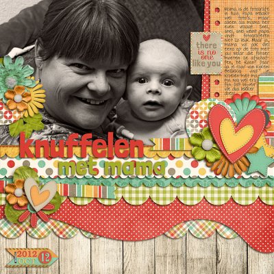 Knuffelen met mama (cuddling with mommy)