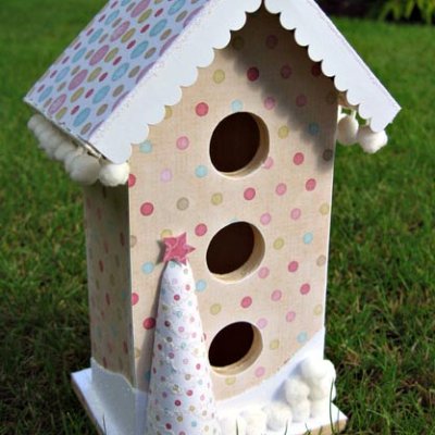 Christmas birdie house