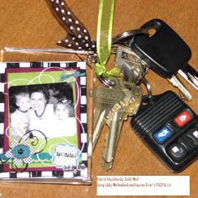 hybrid MOMMA keychain