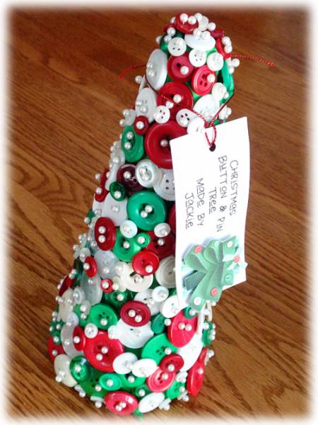 Christmas Button Tree Tag {hybrid}