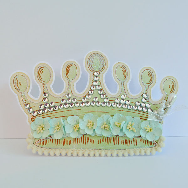 Crown shaped card