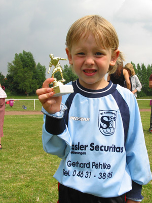 shutterbug shakedown #27 ~ fussball