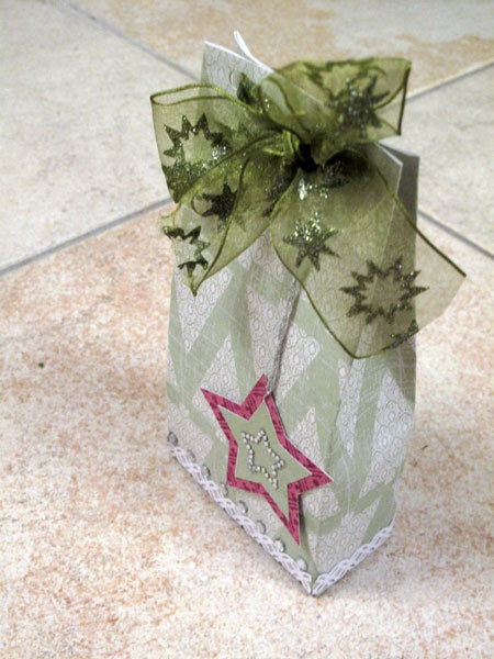 St Nicolaus treatbag :: Icy Green