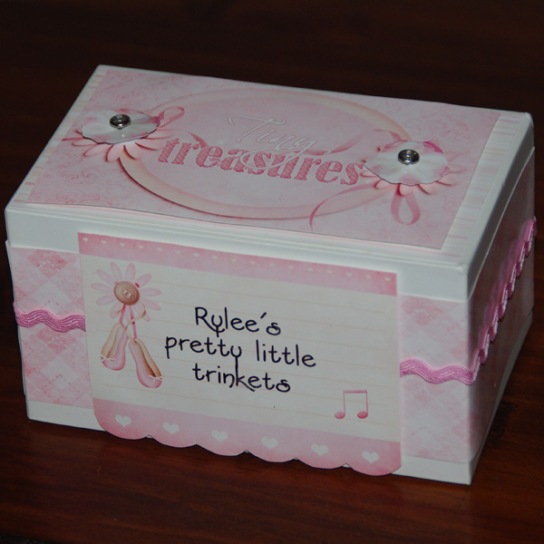 Tiny_treasures_3