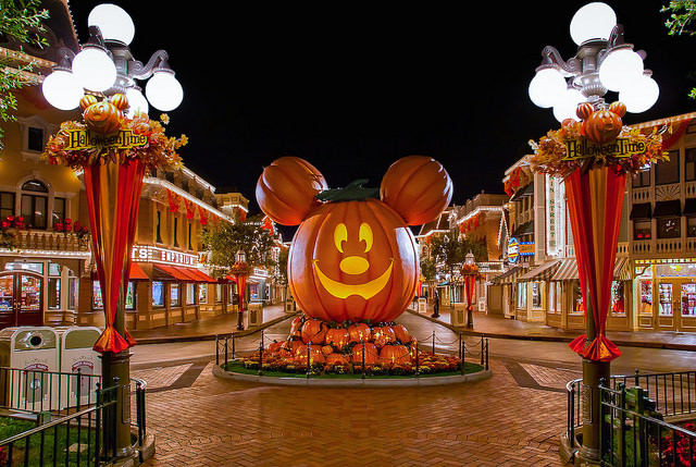 mickey_halloween_party