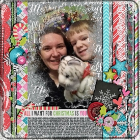 12-16-14_ChristmasTreeSelfie-web600.jpg