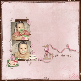 1stbdaycakesmall.jpg