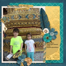 2019-02-05-Thailand-L-and-C-Temple-of-Emerald-Buddha-web.jpg