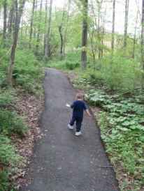 4-08_Boys_on_a_walk_8_.JPG
