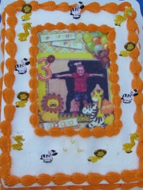 Raegs-Cake.jpg
