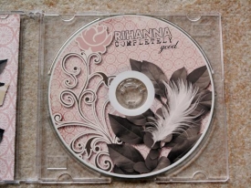 cover_ladygaga_cd_hybrid_small.jpg