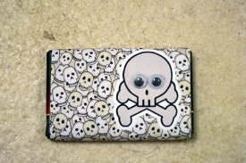 hybridlabel_halloween2012_skull_01.jpg