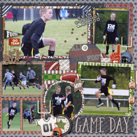 web_09-27-2020_Right-Football-cs-DIUb4-wendyp-touchdown.jpg
