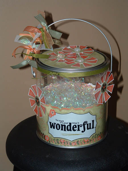 Wonderful_Gift_Can_LR