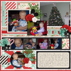 12-ArianasfirstChristmasmorning2005-left.jpg