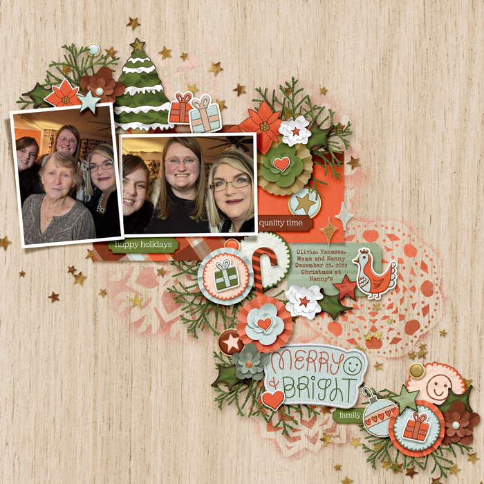 2022-12-25_MerryandBright_Family_WEB_700
